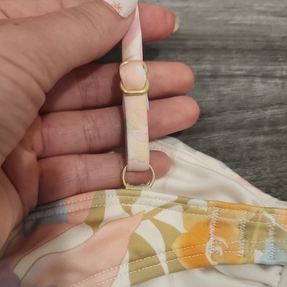 Billabong Peaceful Palms Ruched Underwire Bikini Top - Picture 6 of 10